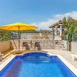 Amazing In With Swimming Pool Lejlighed *