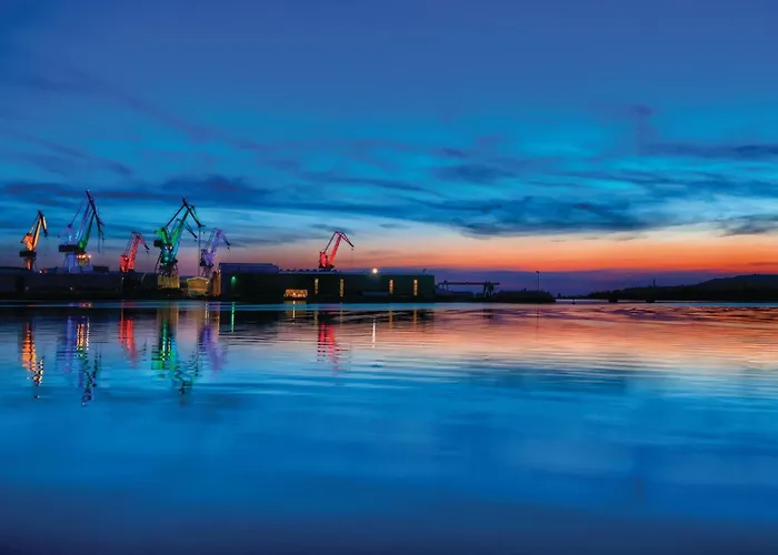 Lovely In With Kitchen *