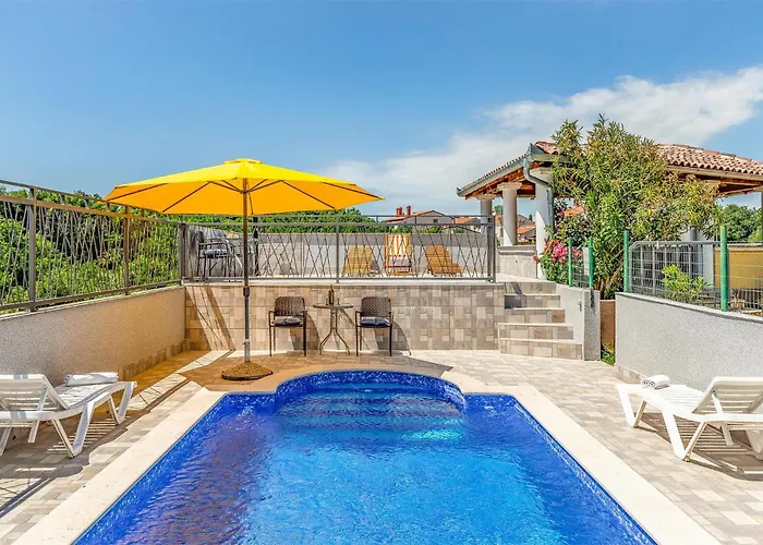 Lovely In With Kitchen Apartman *