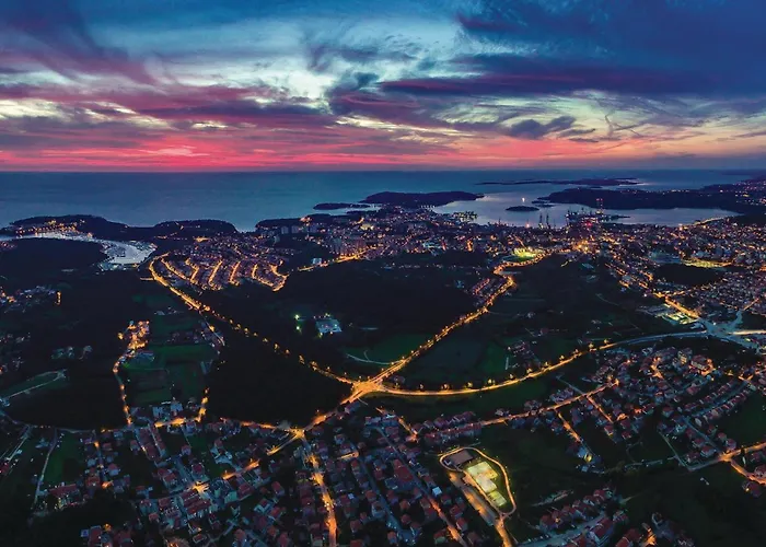 Lovely In With Kitchen * Pula