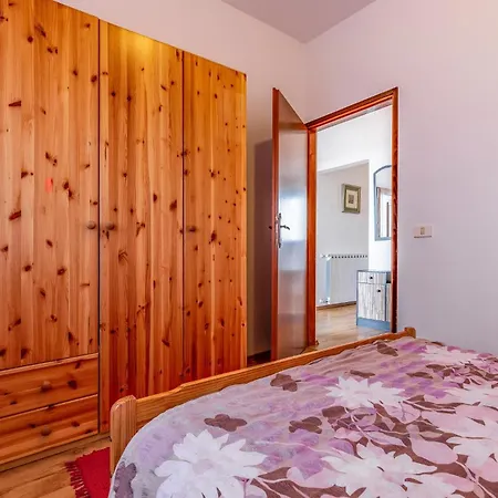 Lovely In With Kitchen *