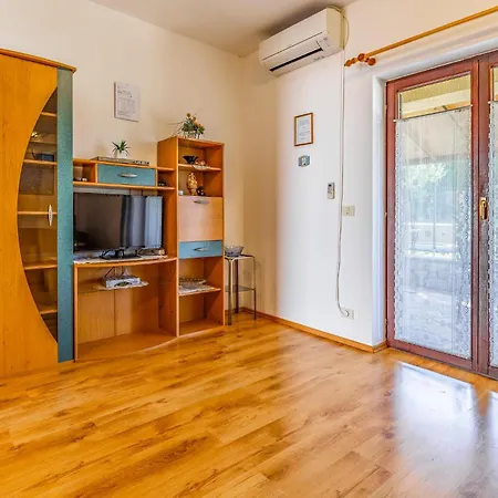 Lovely In With Kitchen *