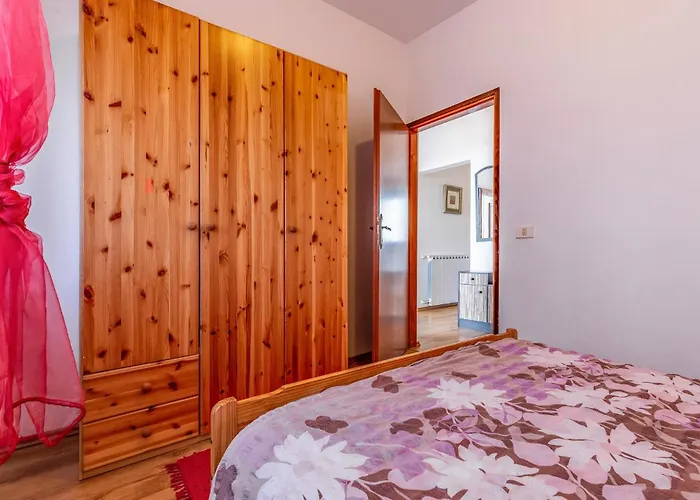 Lovely In With Kitchen *