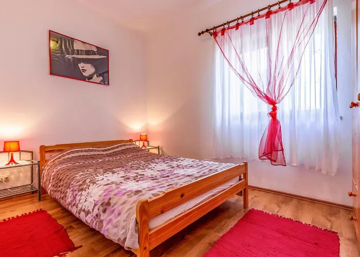 Lovely In With Kitchen *