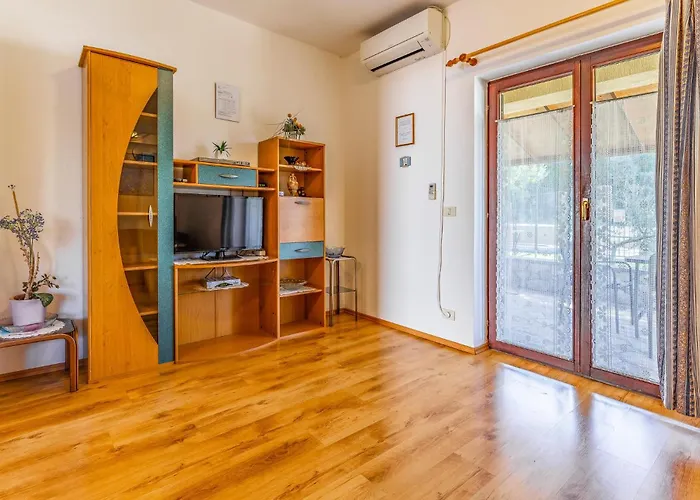 Lovely In With Kitchen *