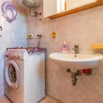 Amazing In With Swimming Pool Appartamento