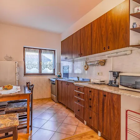 Lovely In With Kitchen